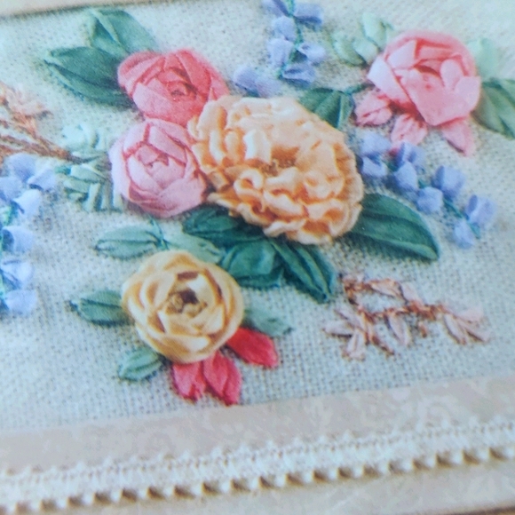 Floral Ribbon Embroidery Kit NEW! - Picture 3 of 3